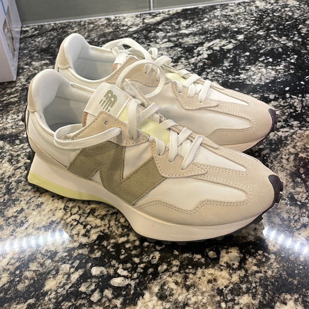 New balance 327